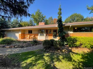 2867 Colonial Way, Bloomfield Hills, MI 48304