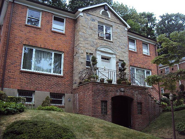 2nd image of 8650 Midland Pkwy
