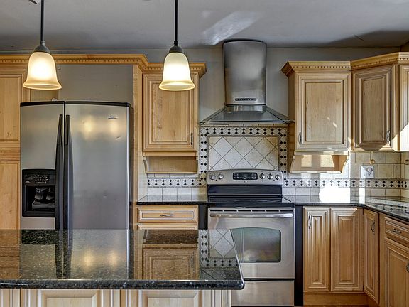 4th image of 4414 Martindale Ave #1