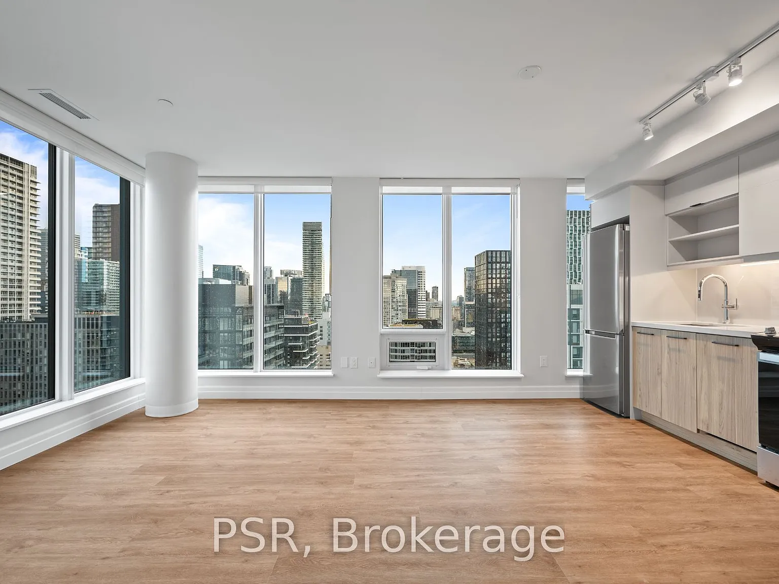 The 203 Residences — Photo 2