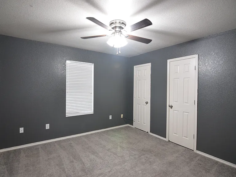 401 Dixon Dr — Photo 22