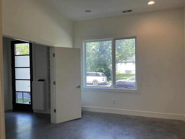824 13th Ave S — Photo 7