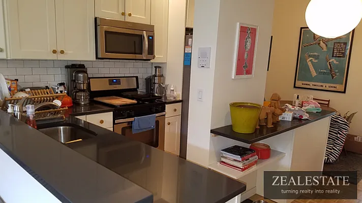 Rented by ZealEstate Group Inc | media 42