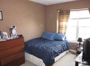 112 College Dr, Edison, NJ 08817