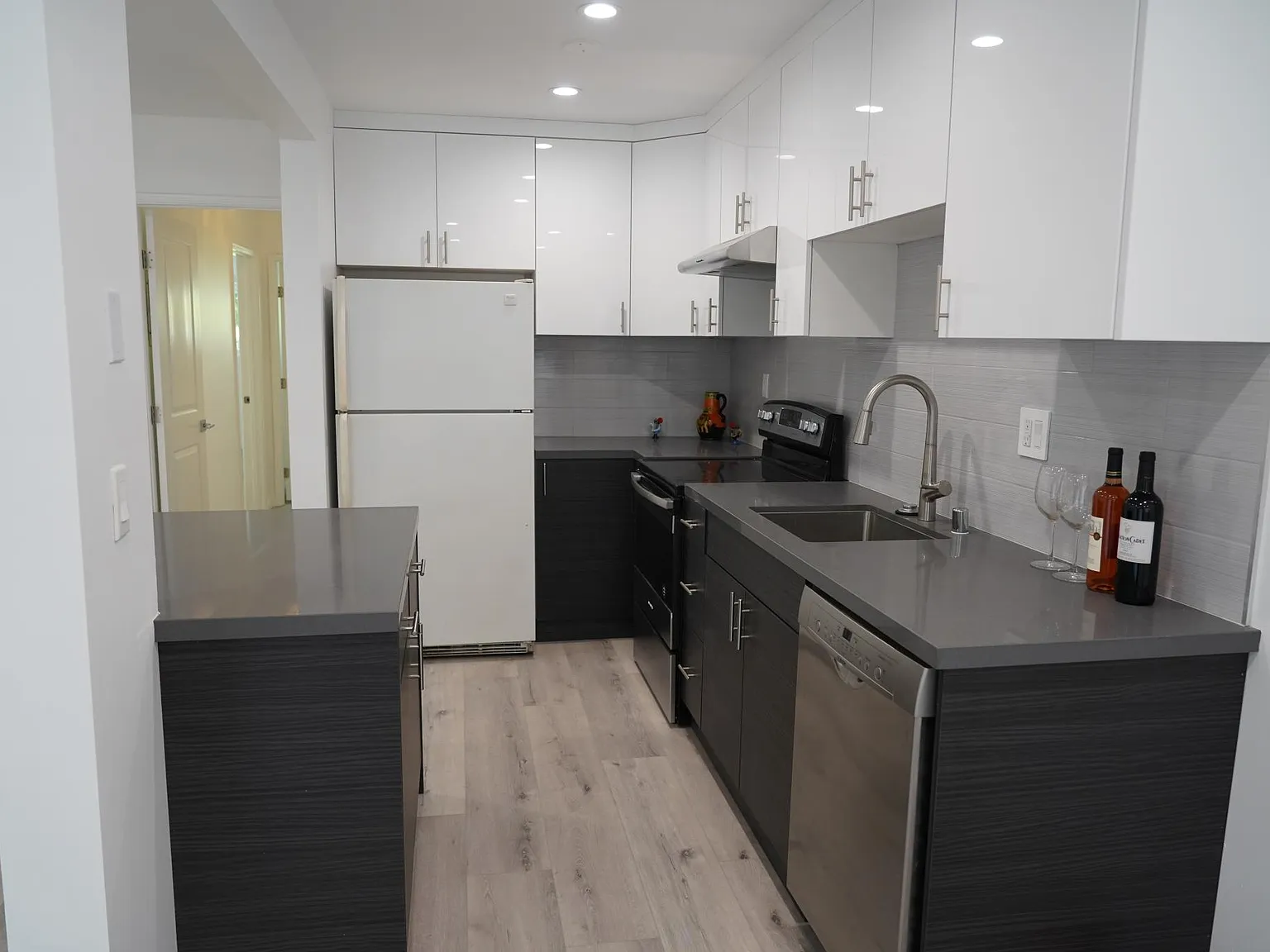 2852 Sawtelle Blvd — Photo 2