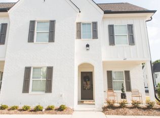 607 Meadowcrest Dr, Oxford, MS 38655