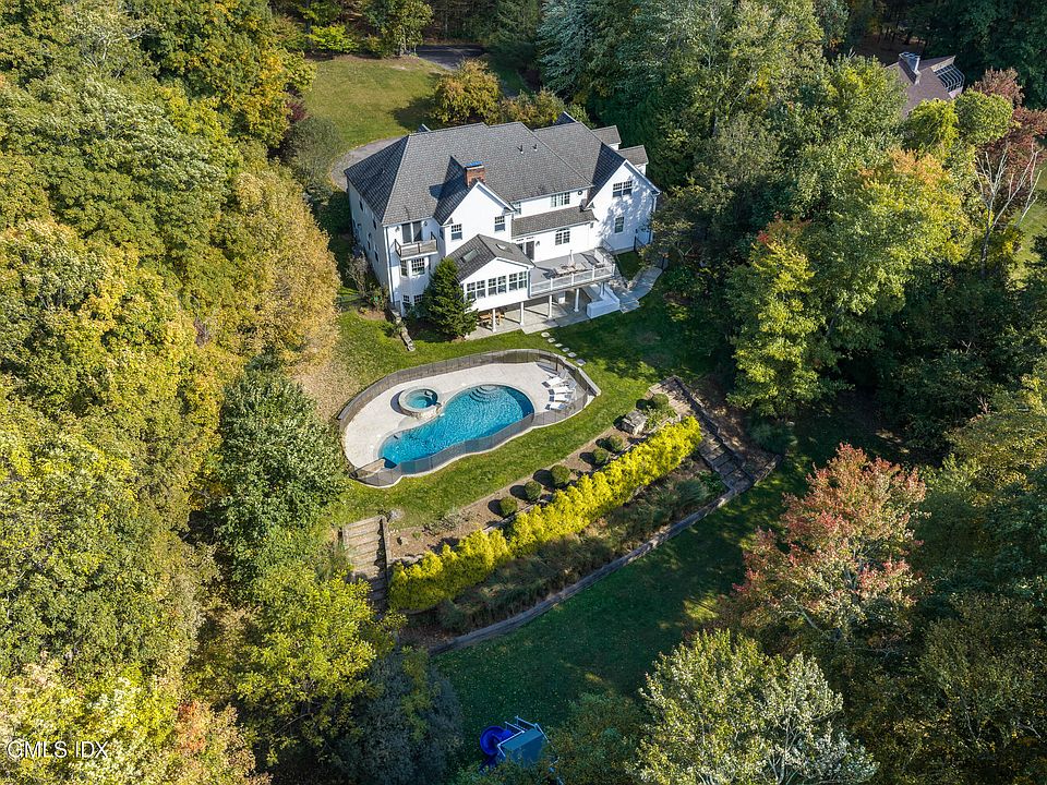 1st image of 246 E Middle Patent Rd
