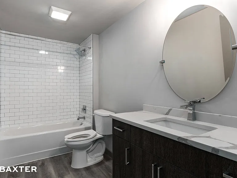 472 Maple Apartments — Photo 6