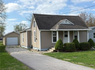 817 E McNeil Ave, Hoopeston, IL
