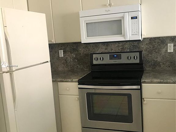 4th image of 7070 NW 177th St APT 109-10