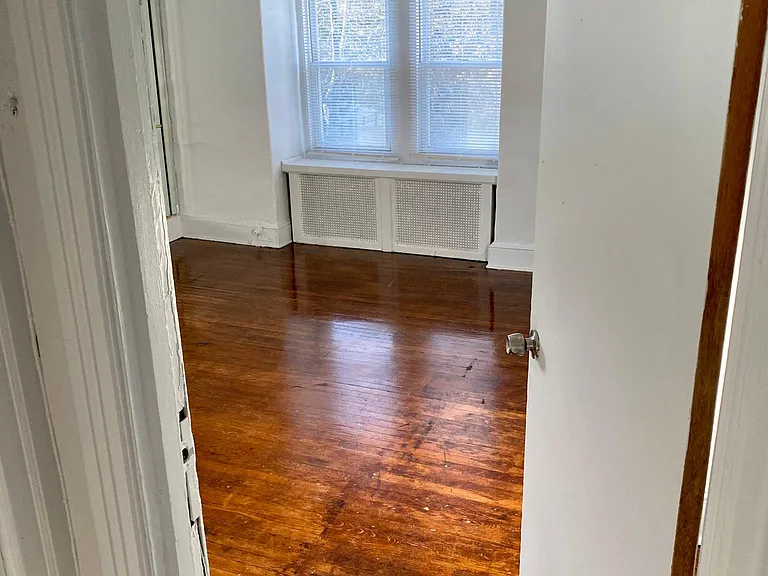 504 E Johnson St #3 — Photo 6
