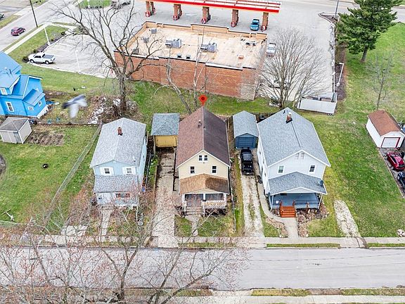4th image of 320 Fox Dr