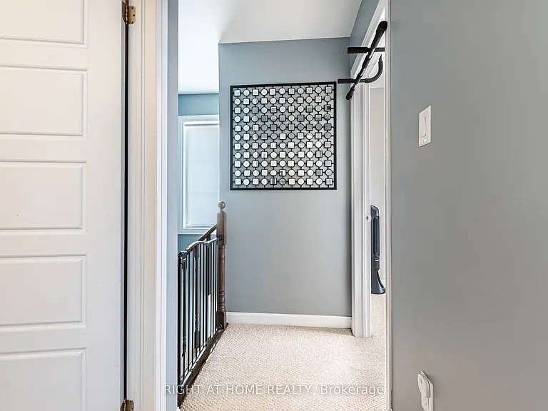 165 Hampshire Way #61 — Photo 29