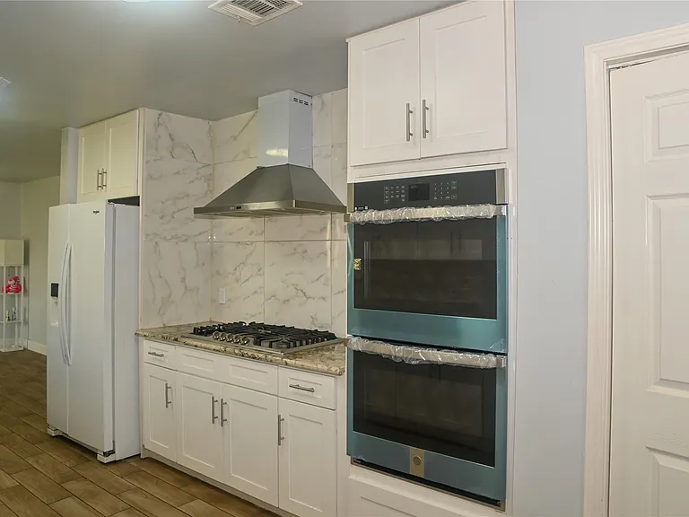 5254 N Braeswood Blvd — Photo 23