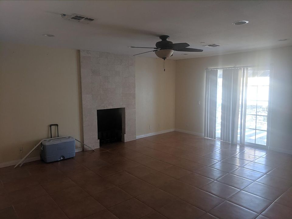 1st image of 45050 Ash Dr
