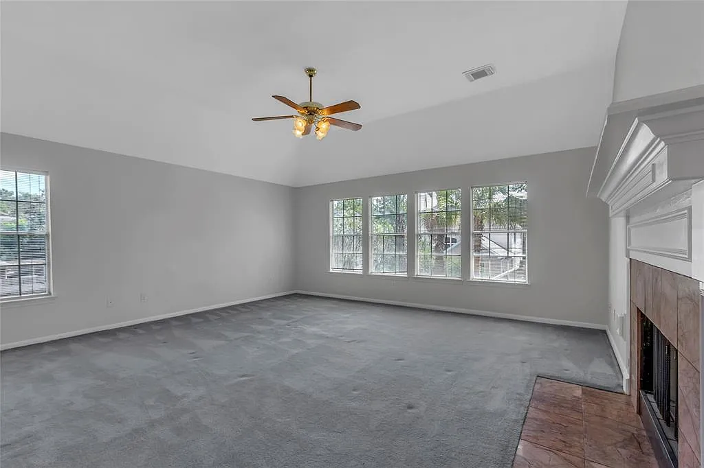 2527 Falcon Ridge St — Photo 4