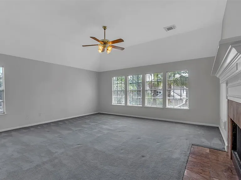 2527 Falcon Ridge St — Photo 4