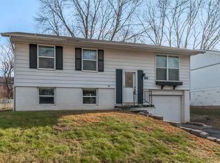 3109 Stratford Ln SW, Cedar Rapids, IA 52404