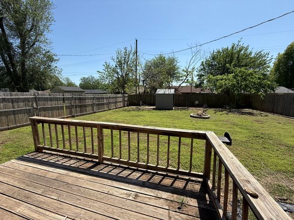 408 Winding Ln