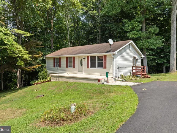 207 Helena Dr, Prince Frederick, MD 20678