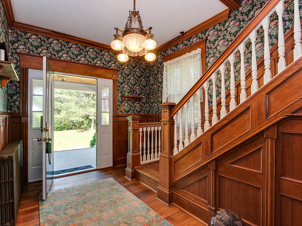 2nd image of 510 Kemp Ln