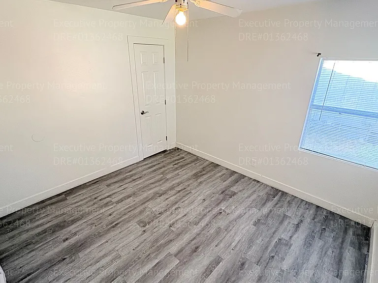 2238 Lindora St — Photo 27