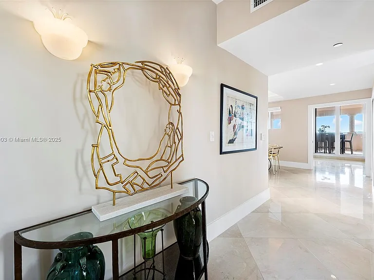 19253 Fisher Island Dr #19253 — Photo 40
