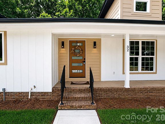 5th image of 32 Bowen Dr