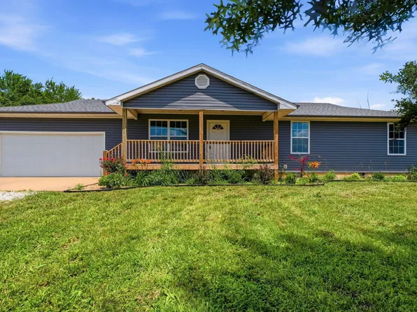 979 E 394th Road, Bolivar, MO 65613