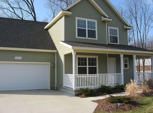 1002 Broken Ridge Dr, Lansing, MI 48917