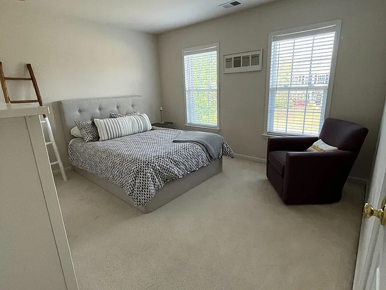 8005 Lancken Dr — Photo 24