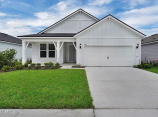 3417 Americana Dr, Green Cove Springs, FL 32043