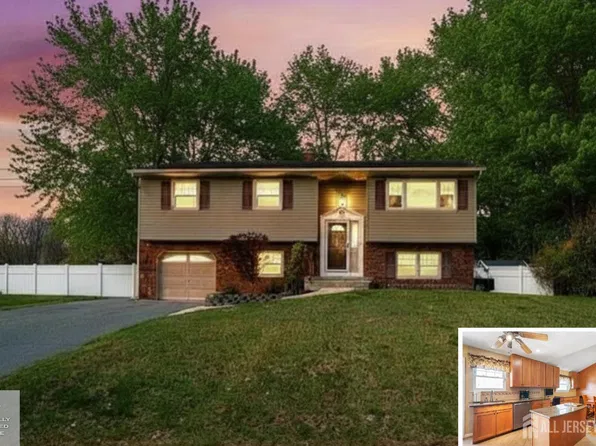 87 Newbury Rd, Howell, NJ 07731