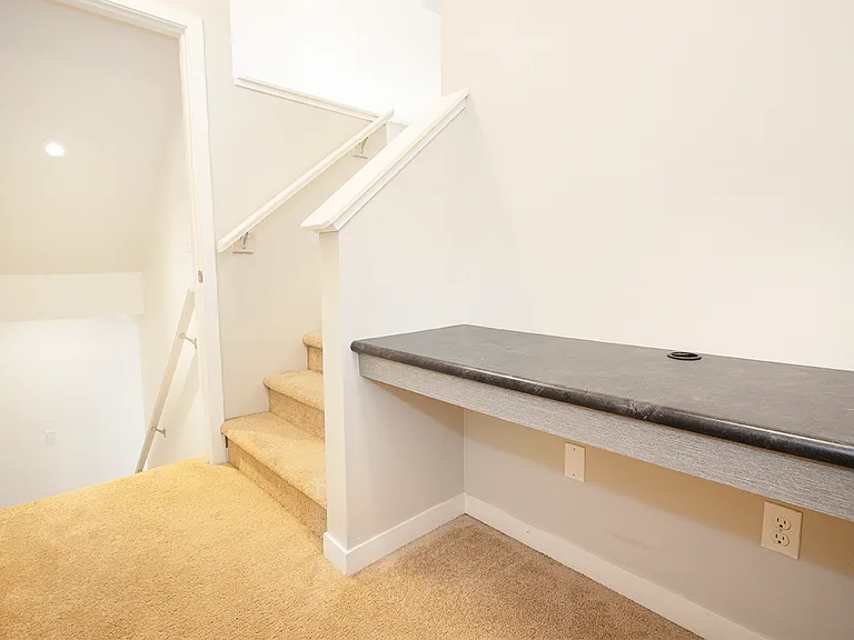 100 Southview Cres #1401 — Photo 11