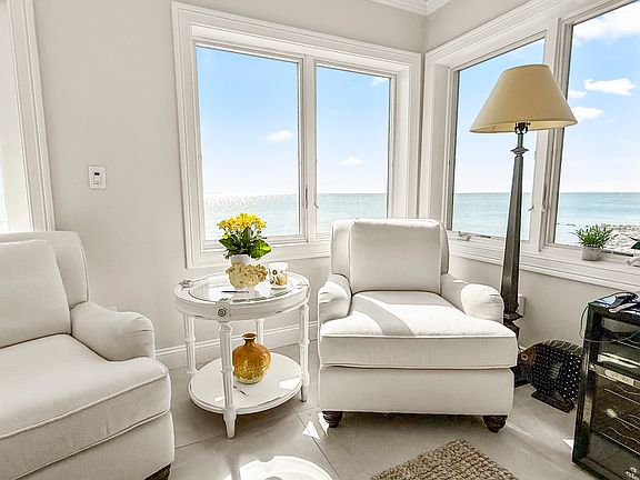 3rd image of 41 Hillside Ave #41