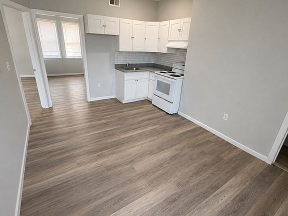 3rd image of 83-85 Warren St #1