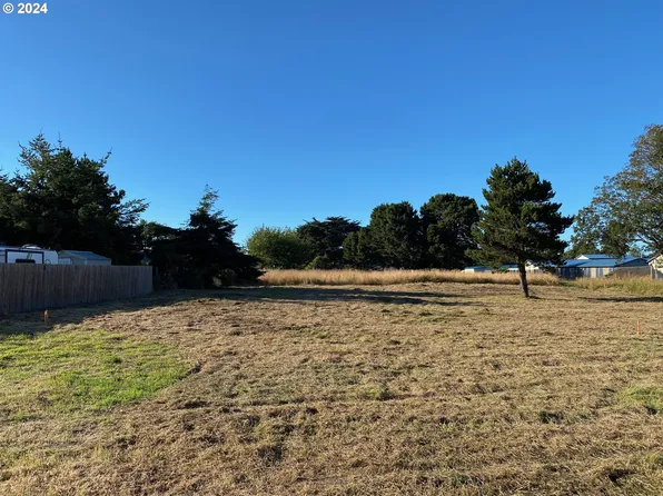 0 13th St SE #Tl11500, Bandon, OR 97411