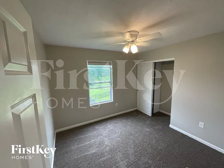 1624 Rosemore Ln — Photo 5