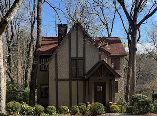 7 Mother Goose Vlg, Lookout Mountain, GA 30750