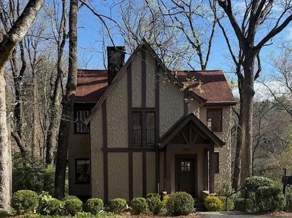 7 Mother Goose Vlg, Lookout Mountain, GA 30750