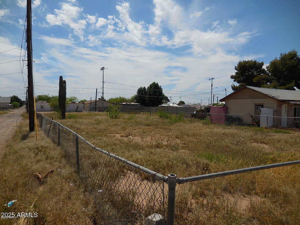 2nd image of 227 W VAH KI INN Road #7