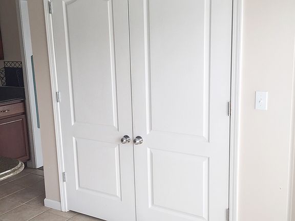 HUGE pantry!