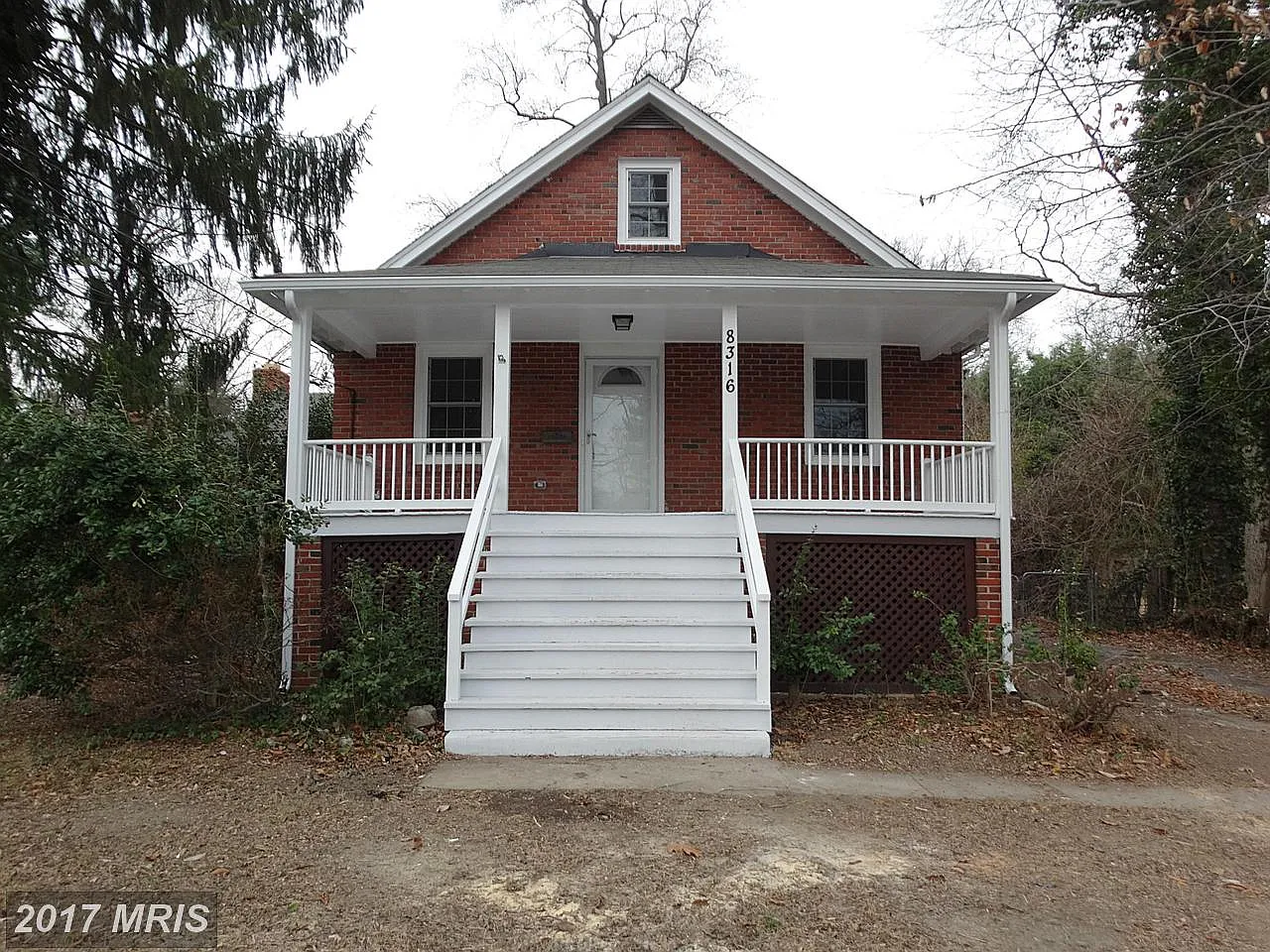 8316 Potomac Ave photo 1