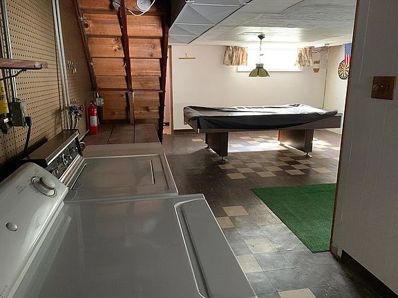 4th image of 1348 Elson Rd