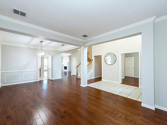 5th image of 4221 Deerhurst Dr