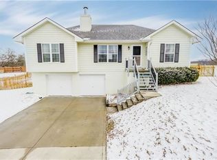 1101 Stonecrest Dr, Kearney, MO 64060