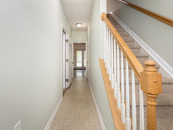 4th image of 2315 Kendall Ln