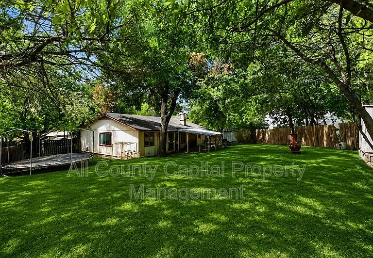 4802 Peach Grove Ct — Photo 12