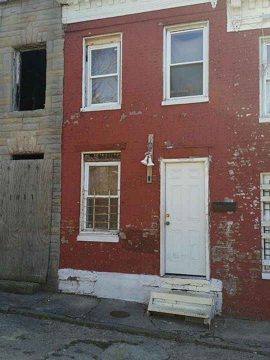 2nd image of 1813 Lemmon St