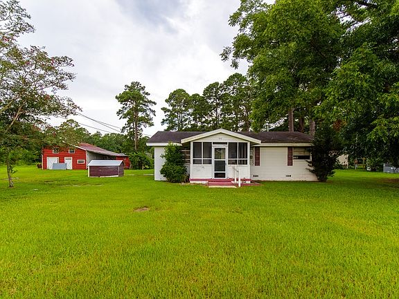 4th image of 304 Kelly Dr